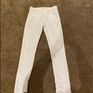 Levi’s white jeans